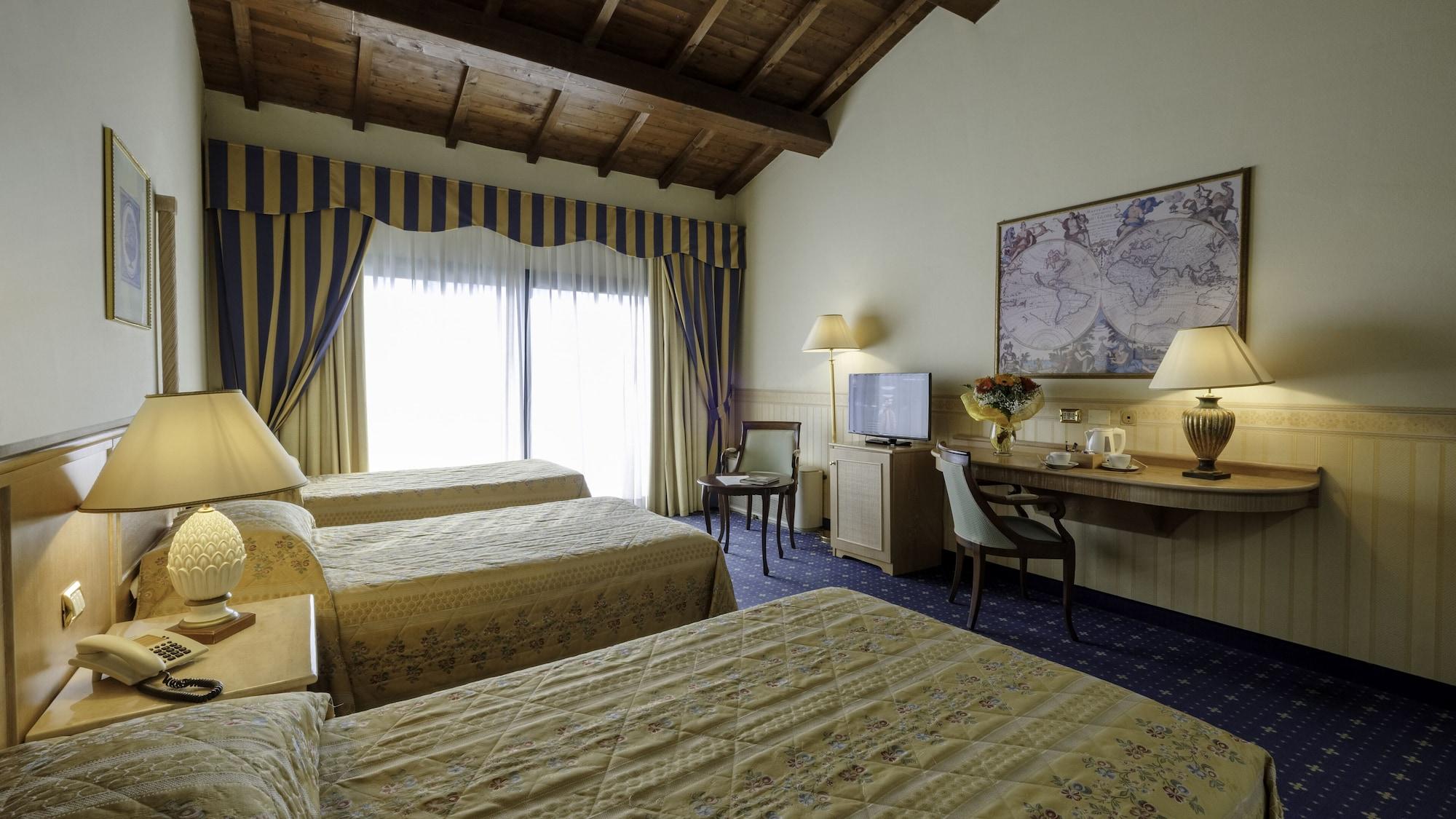 Hotel Orologio Ferrara Esterno foto