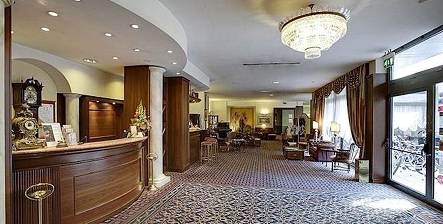 Hotel Orologio Ferrara Esterno foto