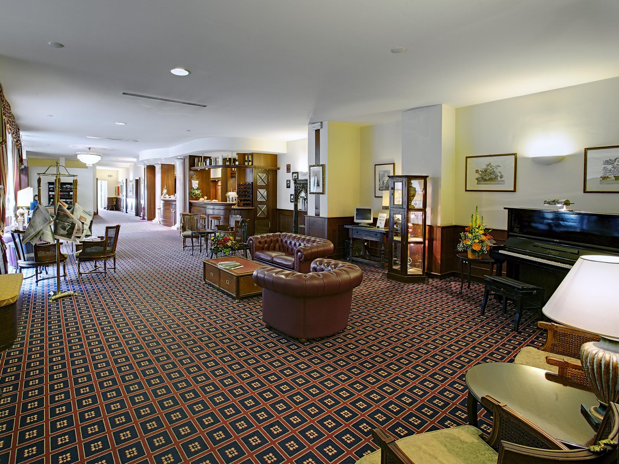 Hotel Orologio Ferrara Esterno foto