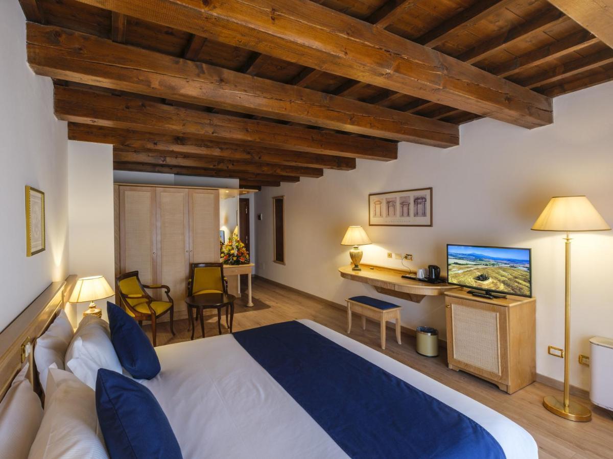 Hotel Orologio Ferrara Esterno foto